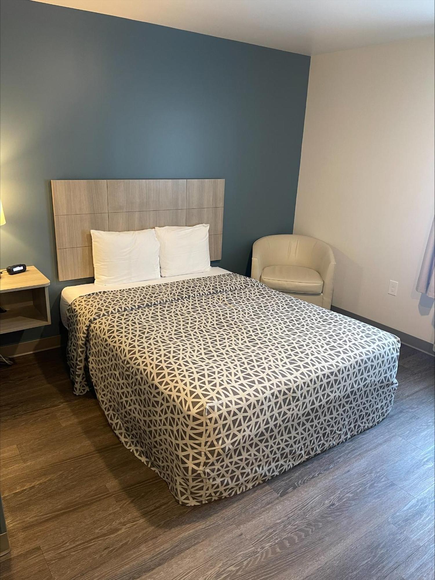 Woodspring Suites Grand Rapids Kentwood Cascade Rom bilde